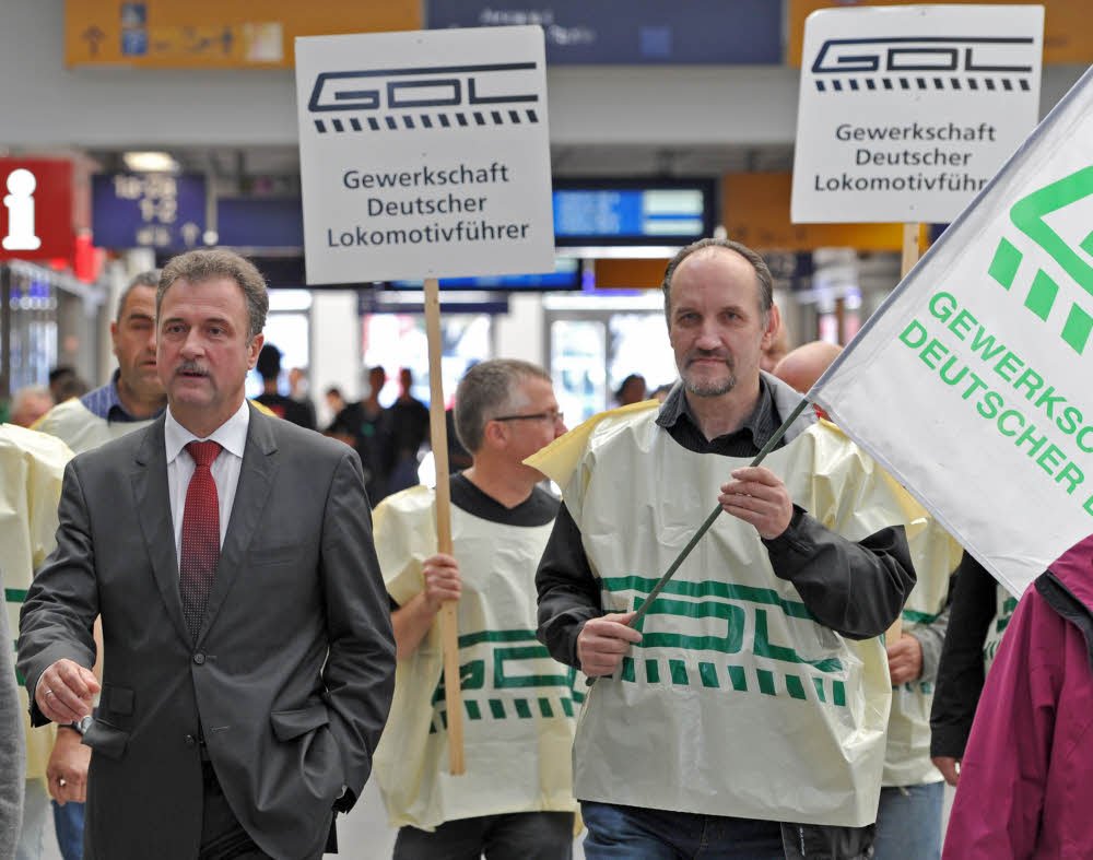 Gesetz zur Tarifeinheit Juristen befürchten verschärften Arbeitskampf