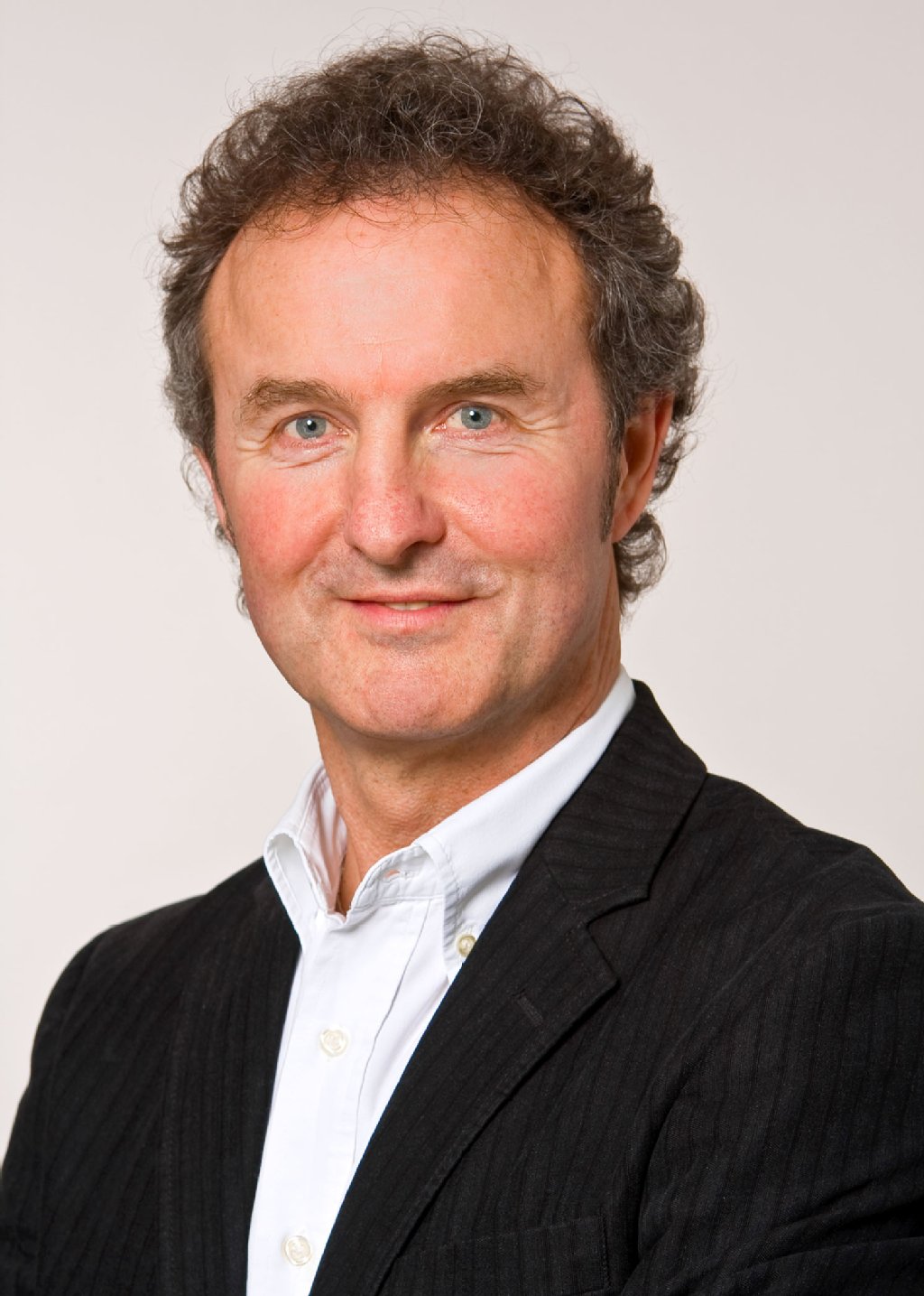 „Der Trend geht zu Programmen, die verschiedene Fitness-Elemente mischen“, sagt Prof. Theodor Stemper.