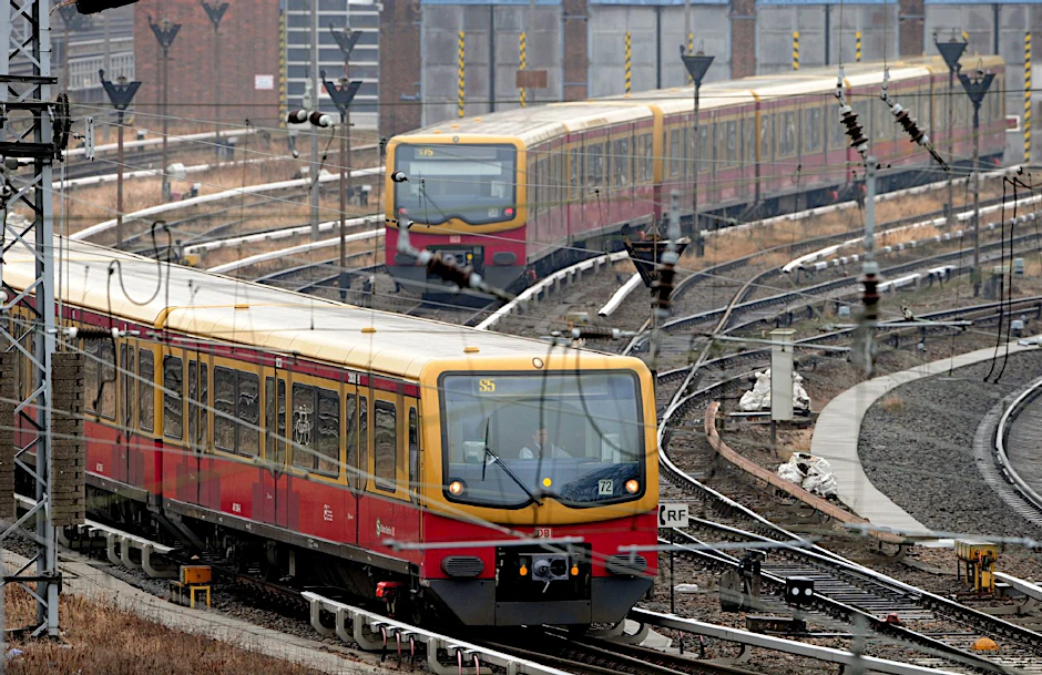 Mit Hilfe eines Wettbewerbsverfahrens wollen Berlin und Brandenburg ein Unternehmen finden, das ein Drittel des S-Bahn-Betriebs übernimmt.