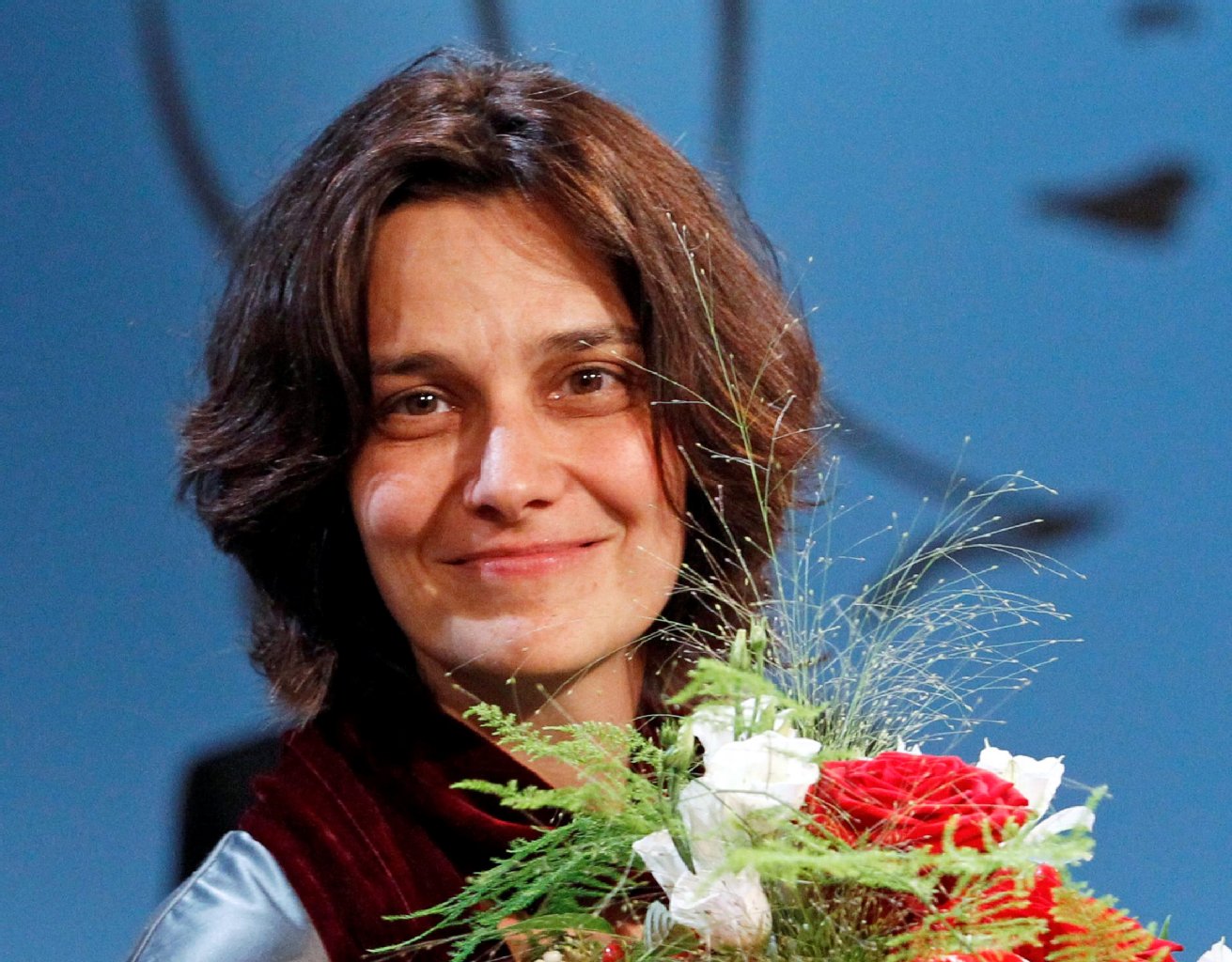 Buchtipp „Vielleicht Esther“ Die Lebenden und die Toten