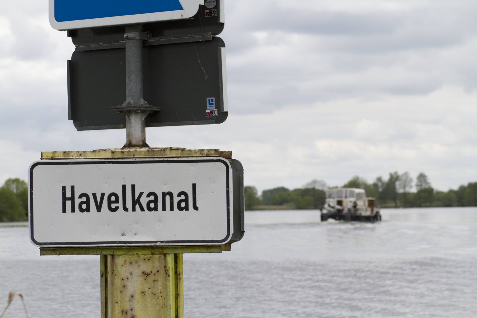 Stau auf dem Havelkanal