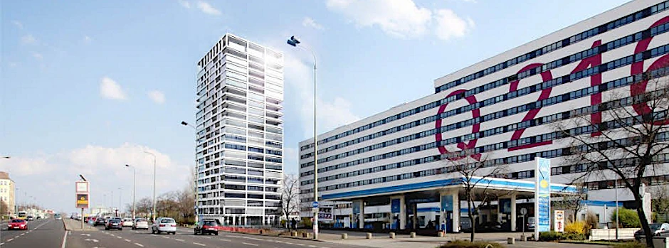 Investoren aus dem Westerwald haben das Wohnhaus Q 216 saniert, gleich daneben soll der Q 218 Tower, ein Studenten-Hochhaus, entstehen.