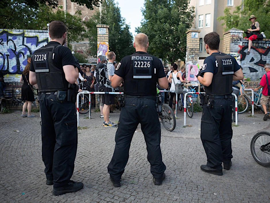 Warum haken die Berliner Abgebordneten beim Allgemeinen Polizei- und Ordnungsgesetz nicht genauer nach?