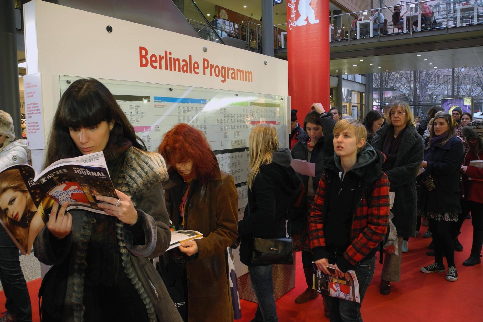 Vor dem Kauf zwingend nötig: Der Blick ins Programm. Denn dort stehen die Ticketcodes zu den Vorstellungen.