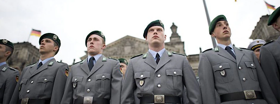 Bundeswehrgelöbnis vor dem Berliner Reichstag (Archivbild).