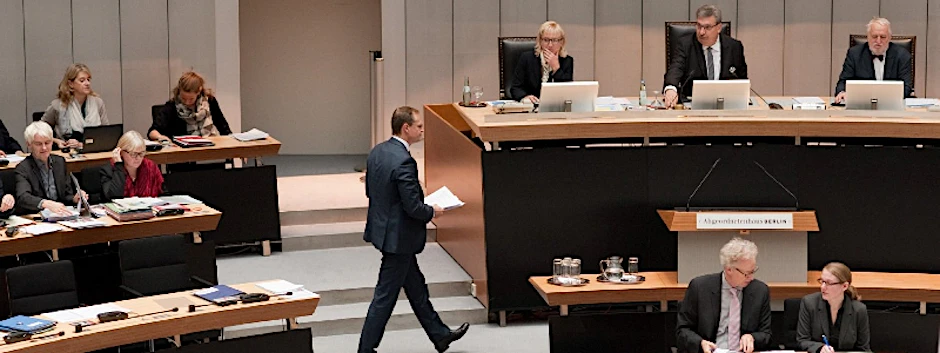 Auf dem Weg zum Rednerpult: der Regierende Bürgermeister von Berlin, Michael Müller (SPD).