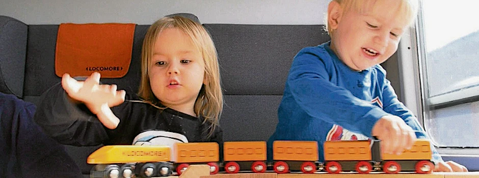 Diese Farbe gibt es im deutschen Fernverkehr noch nicht: Loks und Wagen von Locomore sollen orange lackiert werden. Ein Kinderabteil soll es auch geben.