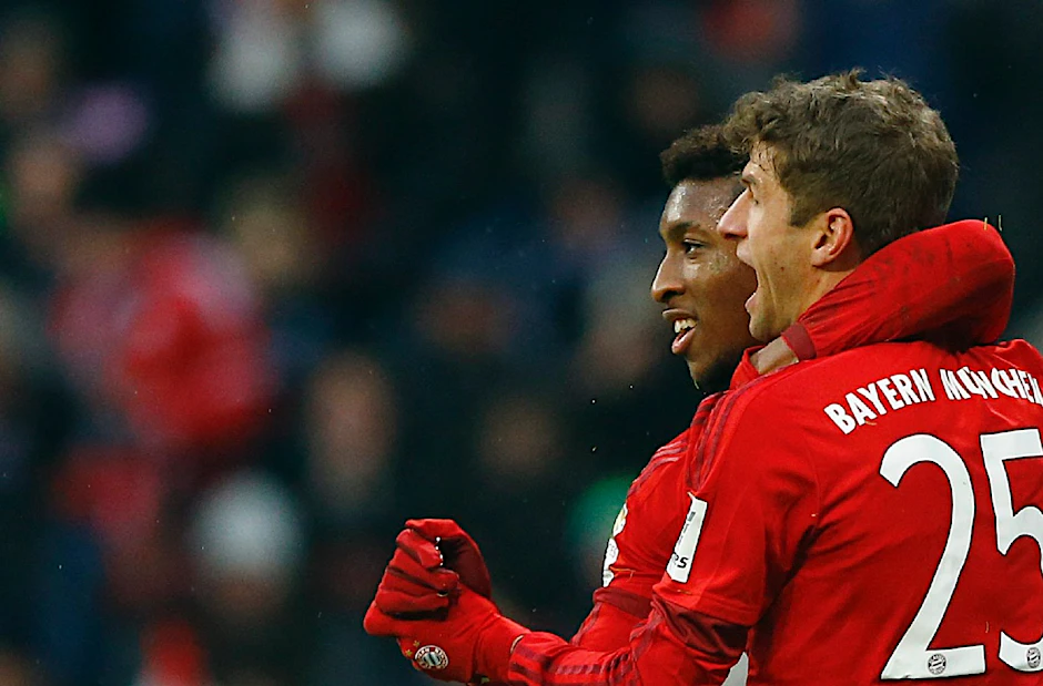 Jubel nach dem 2:0: Torschütze Kingsley Coman (l.) zusammen mit Thomas Müller.