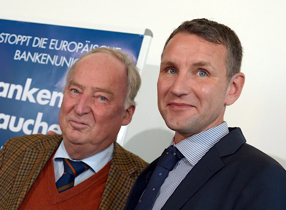 Der AfD-Landesvorsitzende in Brandenburg, Alexander Gauland (l.), und der AfD-Fraktionsvorsitzende im Landtag Thüringen, Björn Höcke.