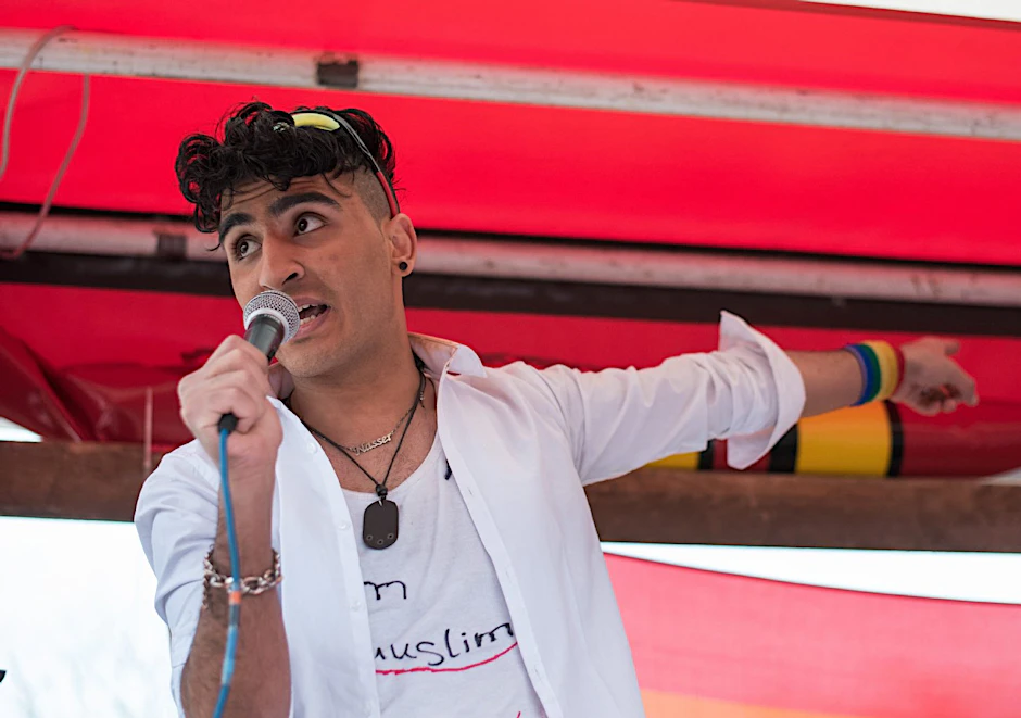 Nasser El-Ahmad organisiert häufig Demonstrationen und Events gegen Homophobie.