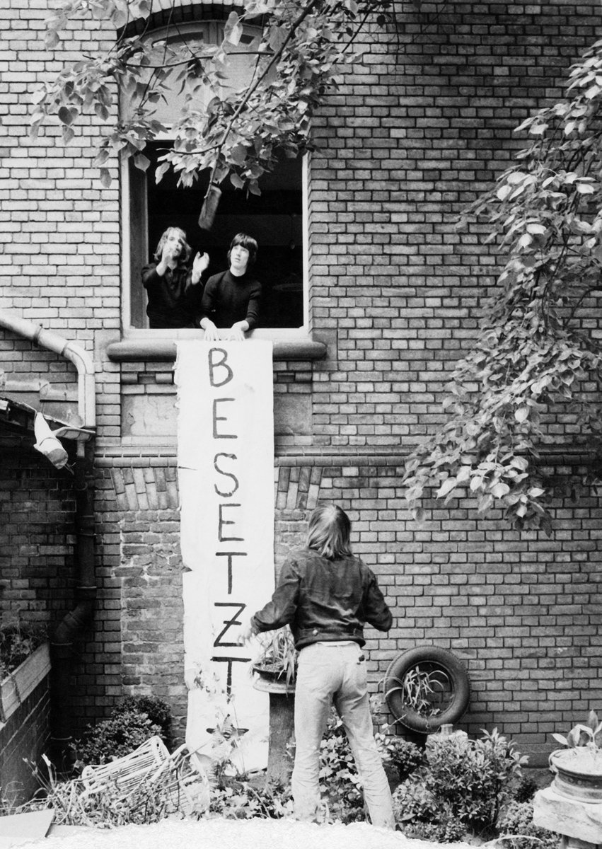 Nach der Besetzung des Georg-von-Rauch-Hauses, 1972. Es war lange Zeit Anlaufstelle für Obdachlose und Jugendliche. Im Dezember 2011 brannte das Haus nach einem Brandanschlag aus.
