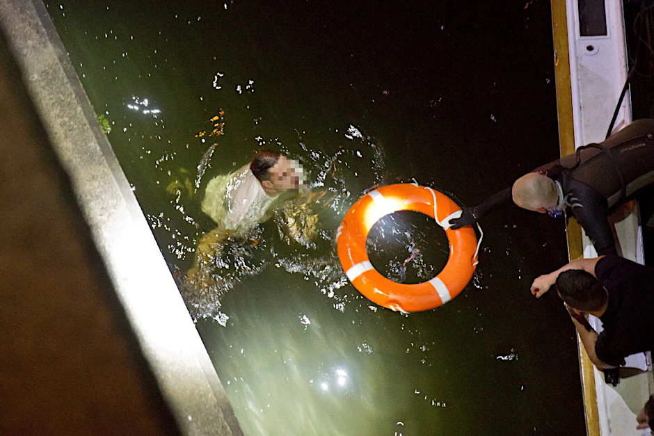 Der mutmaßliche Dieb wurde aus dem Wasser gerettet.