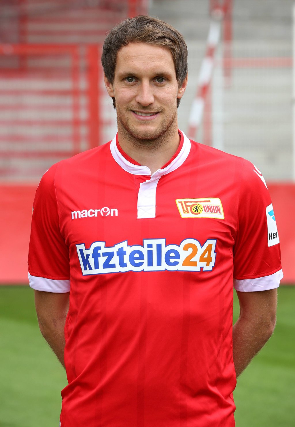 Stephan Fürstner, defensives Mittelfeld: Hat laut Presseabteilung des 1. FC Nürnberg noch nie ein gutes Spiel gegen die Franken gemacht. Selbst zu seiner Zeit als Fürther Leistungsträger nicht. Hatte sich offenbar vorgenommen, das zu ändern. War der einzige, der es wagte, in der ersten Viertelstunde auf das Gästetor zu schießen. Fazit: Ziel verfehlt.