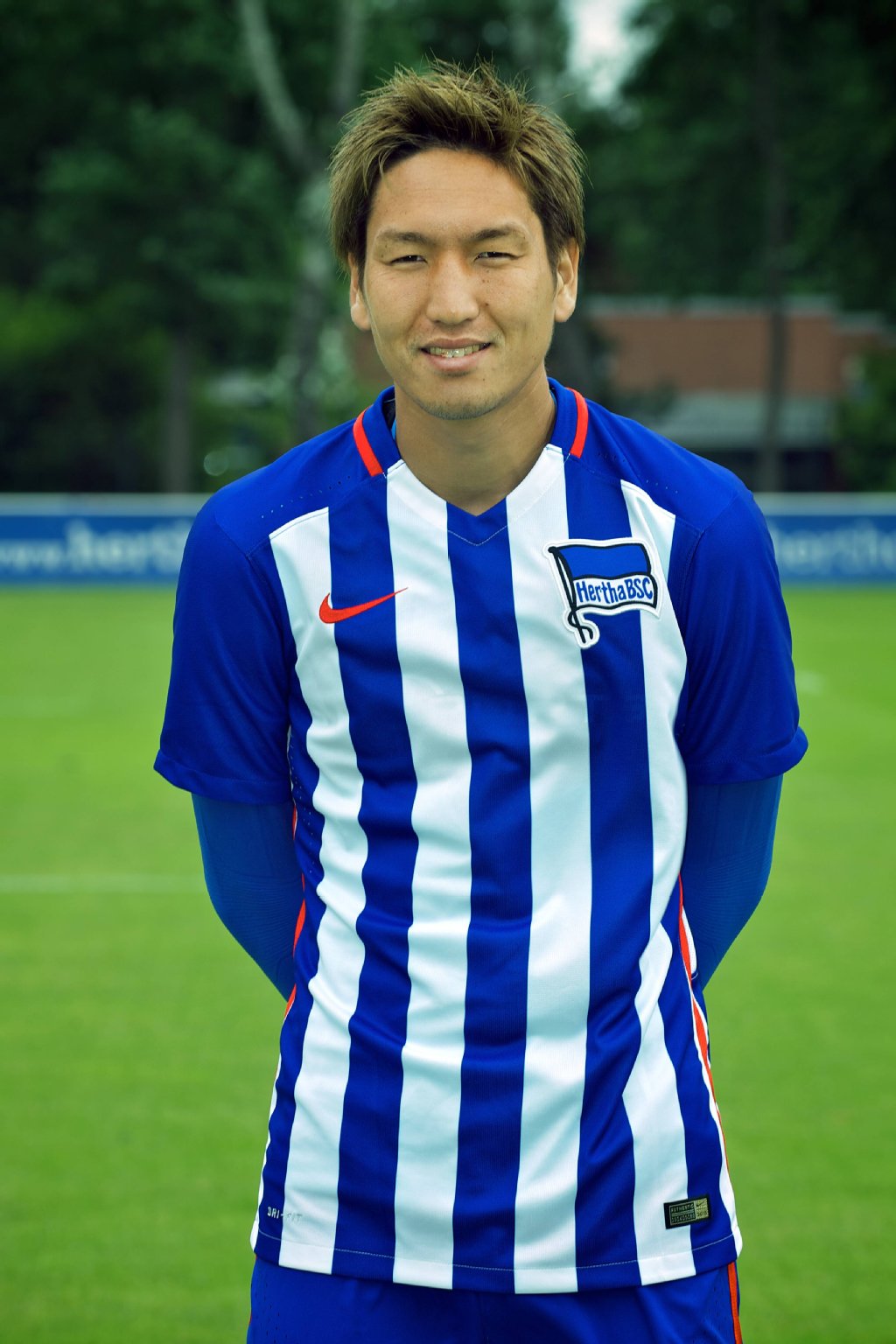 Genki Haraguchi, rechtes Mittelfeld: Bat seine Gegenspieler mit japanischer Höflichkeit zum Tanz und entwischte ihnen dann in Windeseile. Nach dem Seitenwechsel wurden die Bewegungen des mit Gelb verwarnten Außenspielers langsamer. In der 69. Minute nahm ihn der Coach vom Feld. 