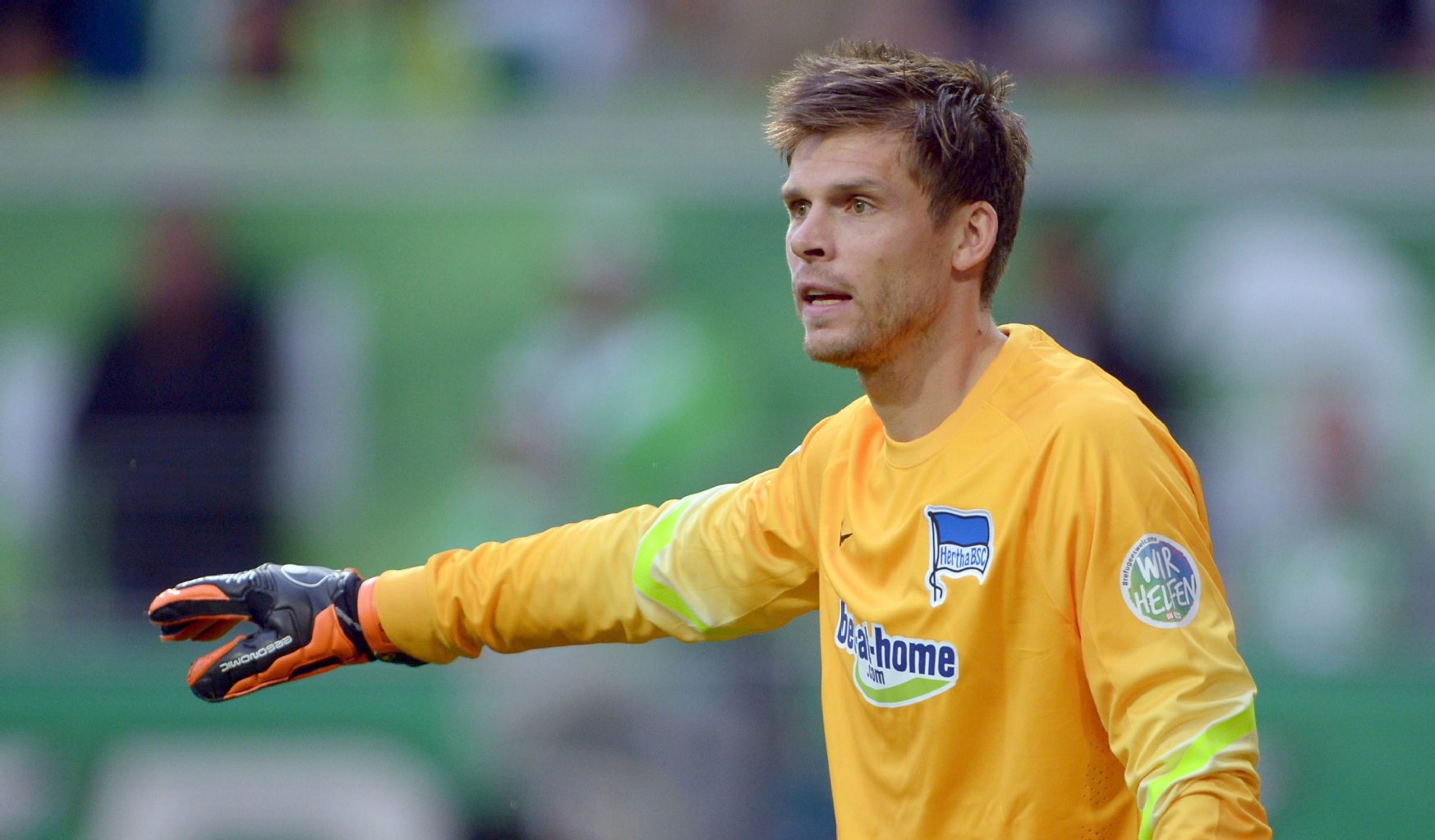 Rune Jarstein, Torwart: Bekam nach ein paar Minuten Besuch von Torwarttrainer Zsolt Petry, auf Geheiß von Chefcoach Pal Dardai. Sollte doch bitte mal den Spielaufbau fortan wörtlich nehmen und ihn nicht schon im Ansatz mit dem Fuß zu zerstören. Baute danach wiederholt mit der Hand auf. Nutzte diese auch mehrmals sicher, um eine Ecke der Hamburger wegzufausten. Blieb wieder fehlerfrei.