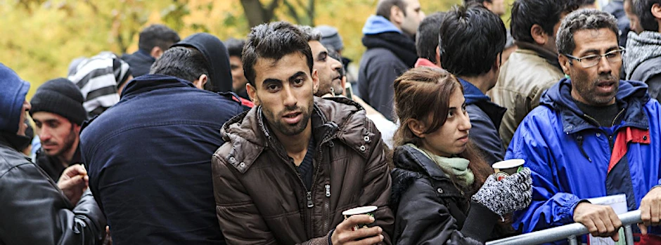 Flüchtlinge am Lageso: Warten auf die Registrierung.