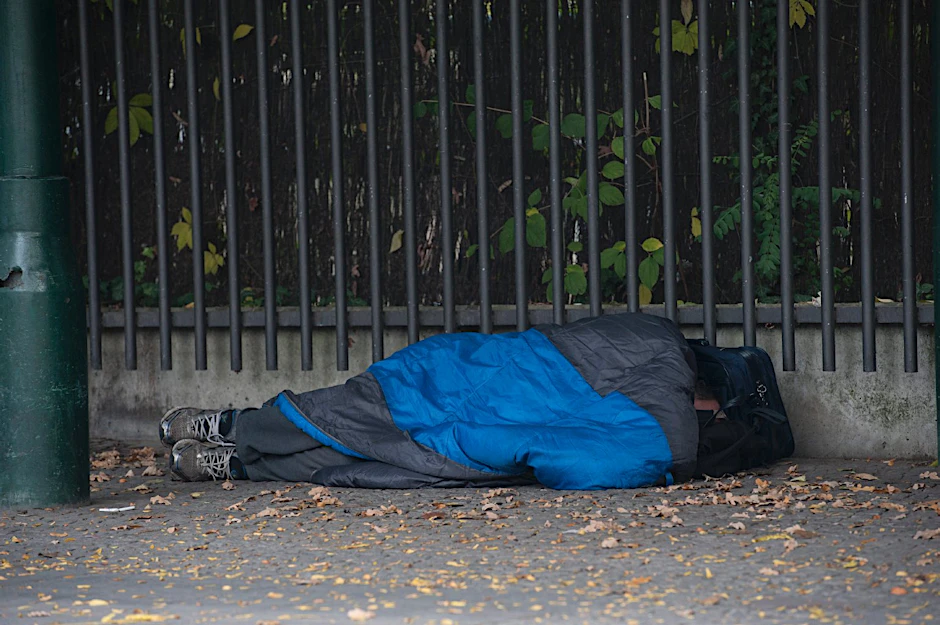 Immer wieder erfrieren Obdachlose – auch in Berlin. Im Winter muss es genügend warme Schlafplätze geben, fordert die Kältehilfe.