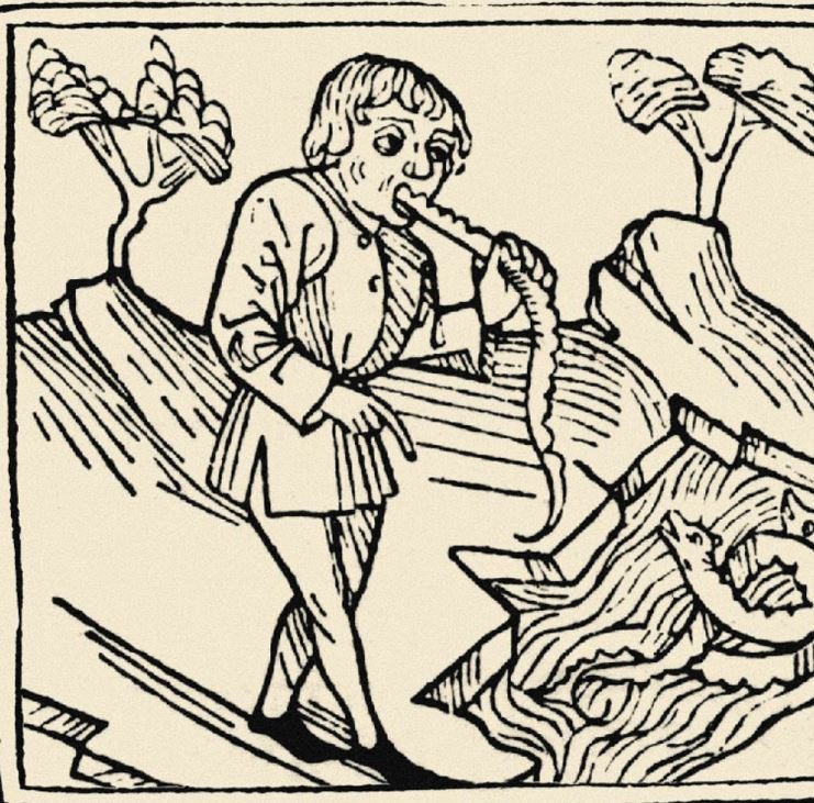 Schlangenfresser – griechisch: Ophiophages – sind ein selten genanntes Volk. Jean de Mandeville, wie sich der Autor eines fiktiven Reiseberichts aus dem 14. Jahrhundert nannte, beschrieb sie als Bewohner einer Insel im Fernen Osten. Sie wohnten in Erdlöchern und aßen rohe Schlangen. Auch Kolumbus kannte das Werk. Er glaubte, dass es eine reale Beschreibung sei und nutzte es zur Planung seiner Indienreise. Mandeville beschrieb die Erde als Kugel, unterschätzte aber deren Umfang um etwa ein Drittel.