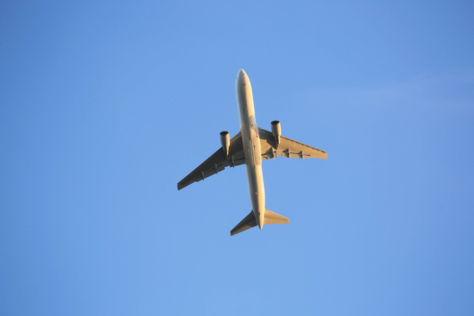 Gefahr in der Einflugschneise: Flugzeuge, von denen sich Eisbrocken lösen. (Symbolbild)