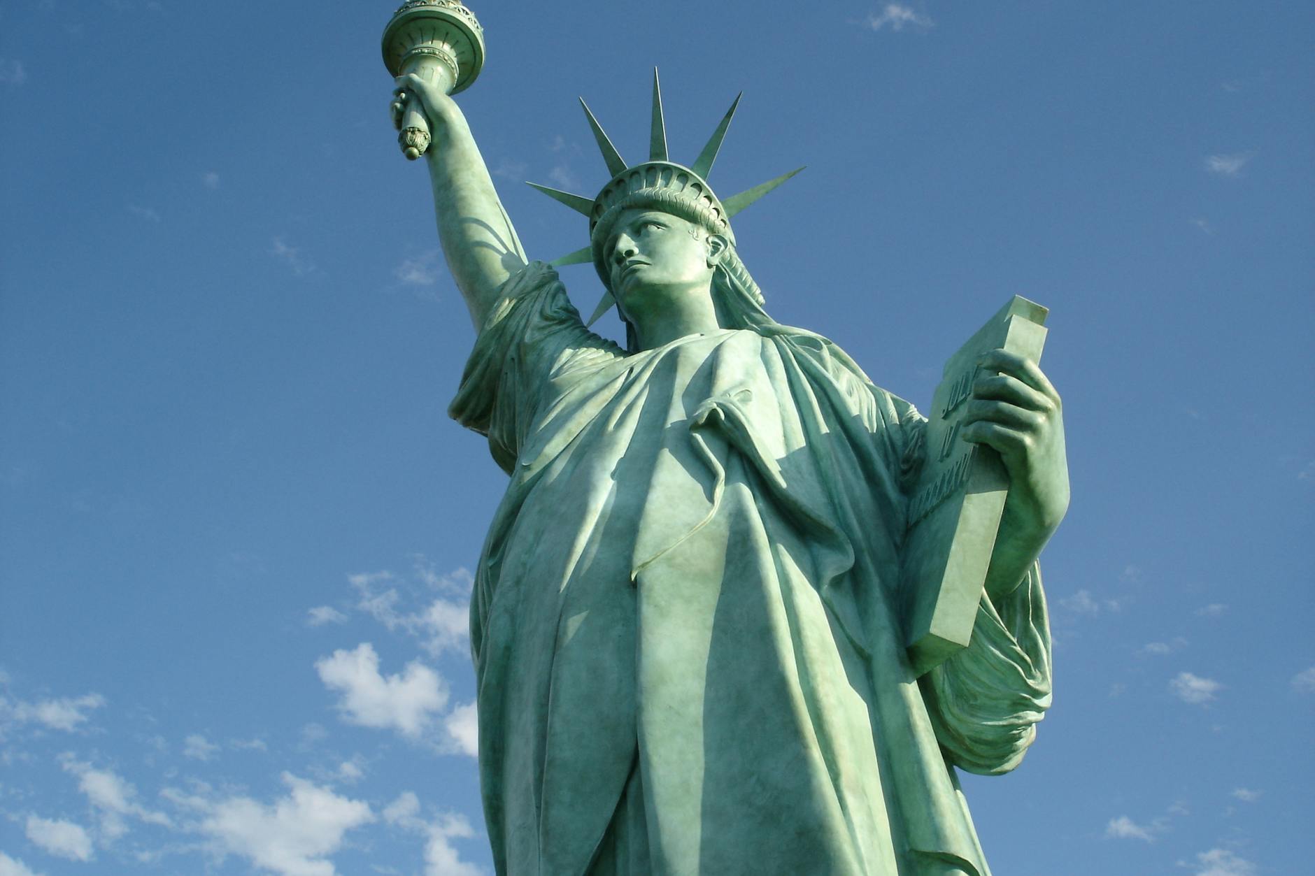 Die Freihheitsstatue im Hafen von New York City