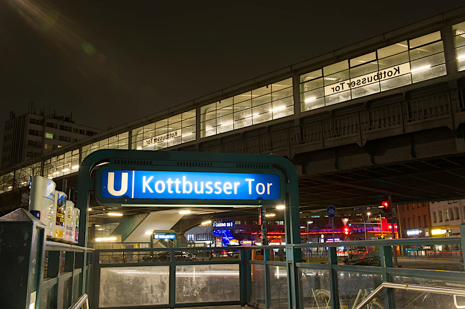 U-Bahnhof am Kottbusser Tor in Berlin.