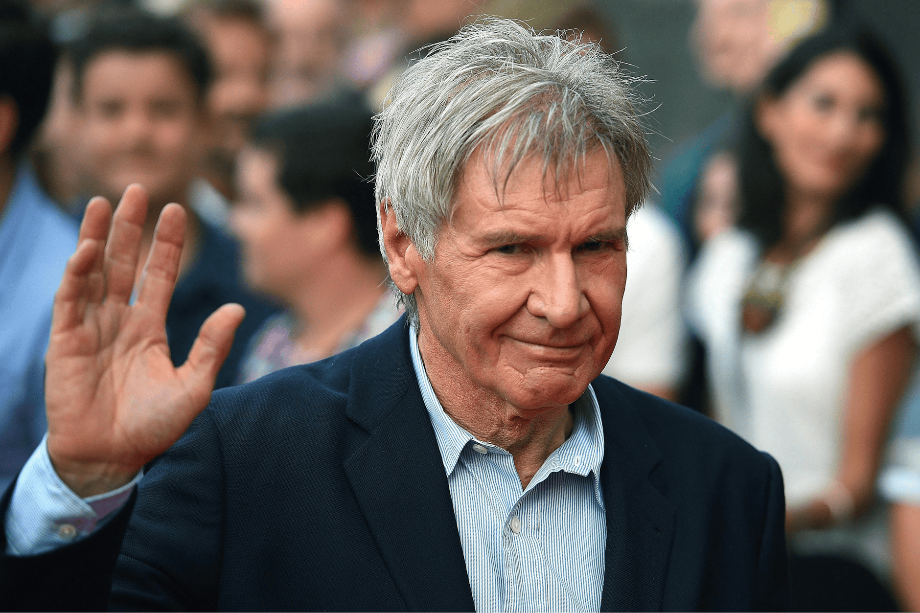 Harrison Ford ließ ein Drehbuch in seiner Wohnung zurück, sehr zur Freude seiner Vermieter. Die sahnten jetzt richtig ab.