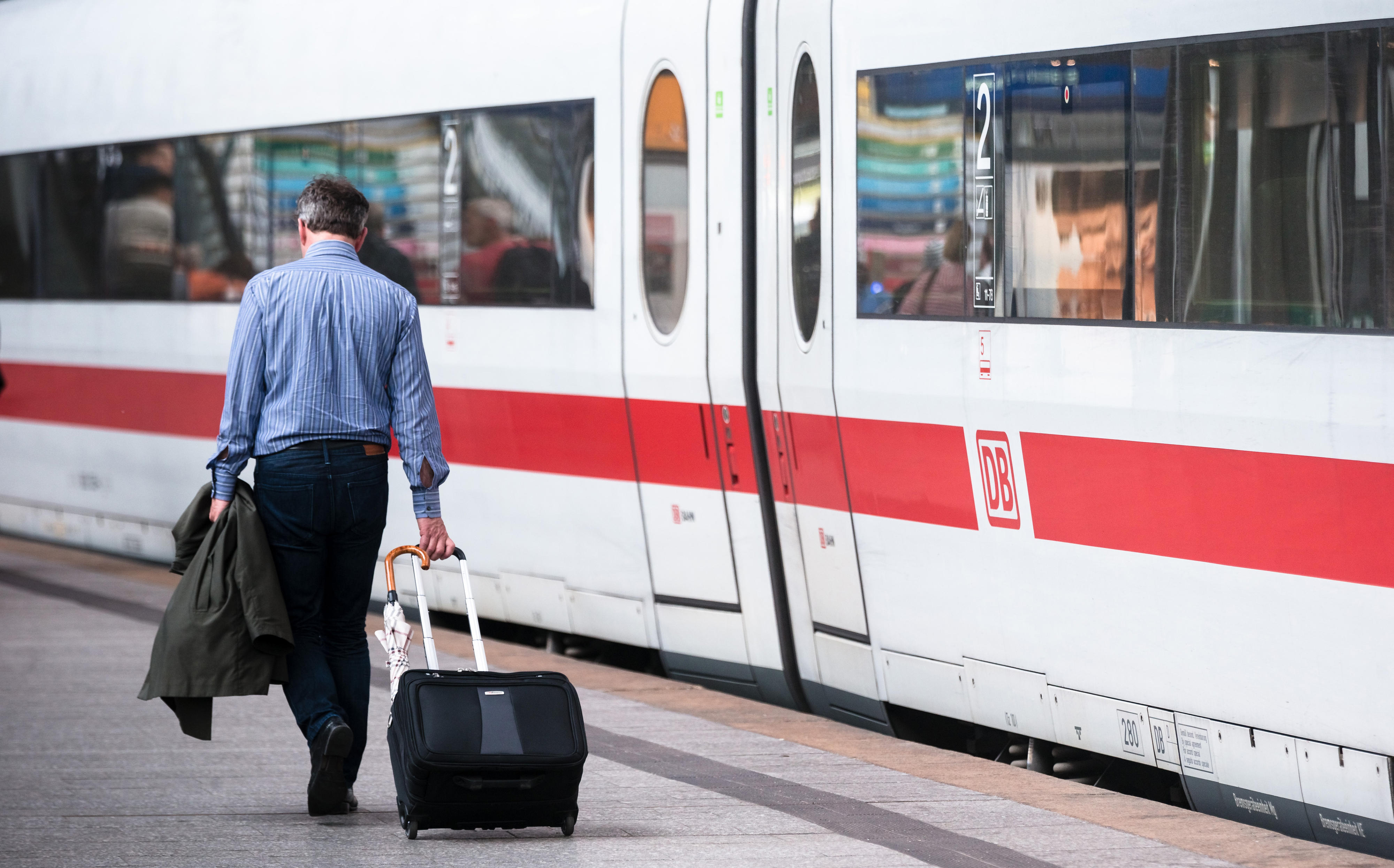 Deutsche Bahn Winterfahrplan Bahntickets für Weihnachten und Silvester