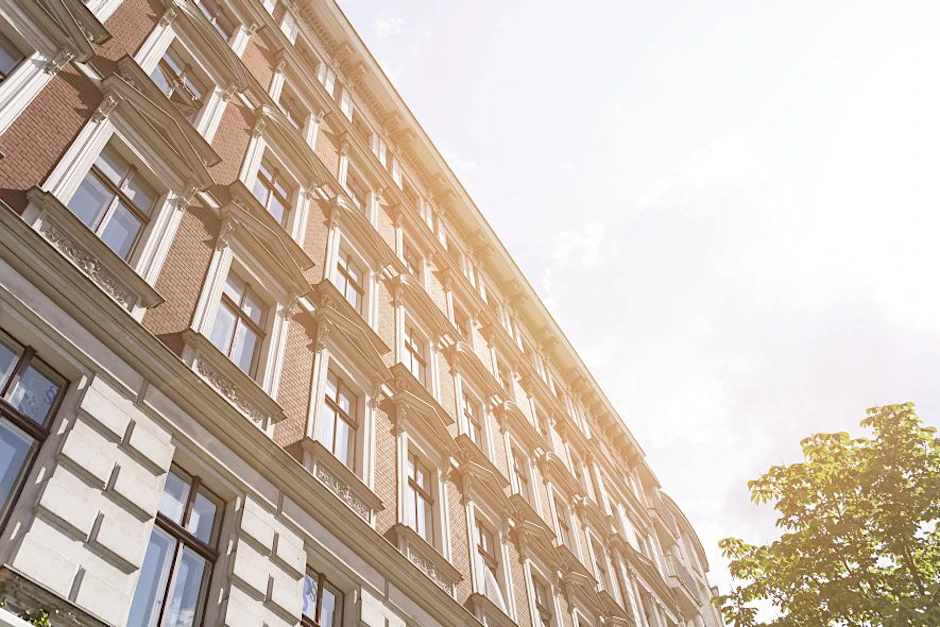 Wer eine Wohnung im Prenzlauer Berg kaufen möchte, muss tief in die Tasche greifen.