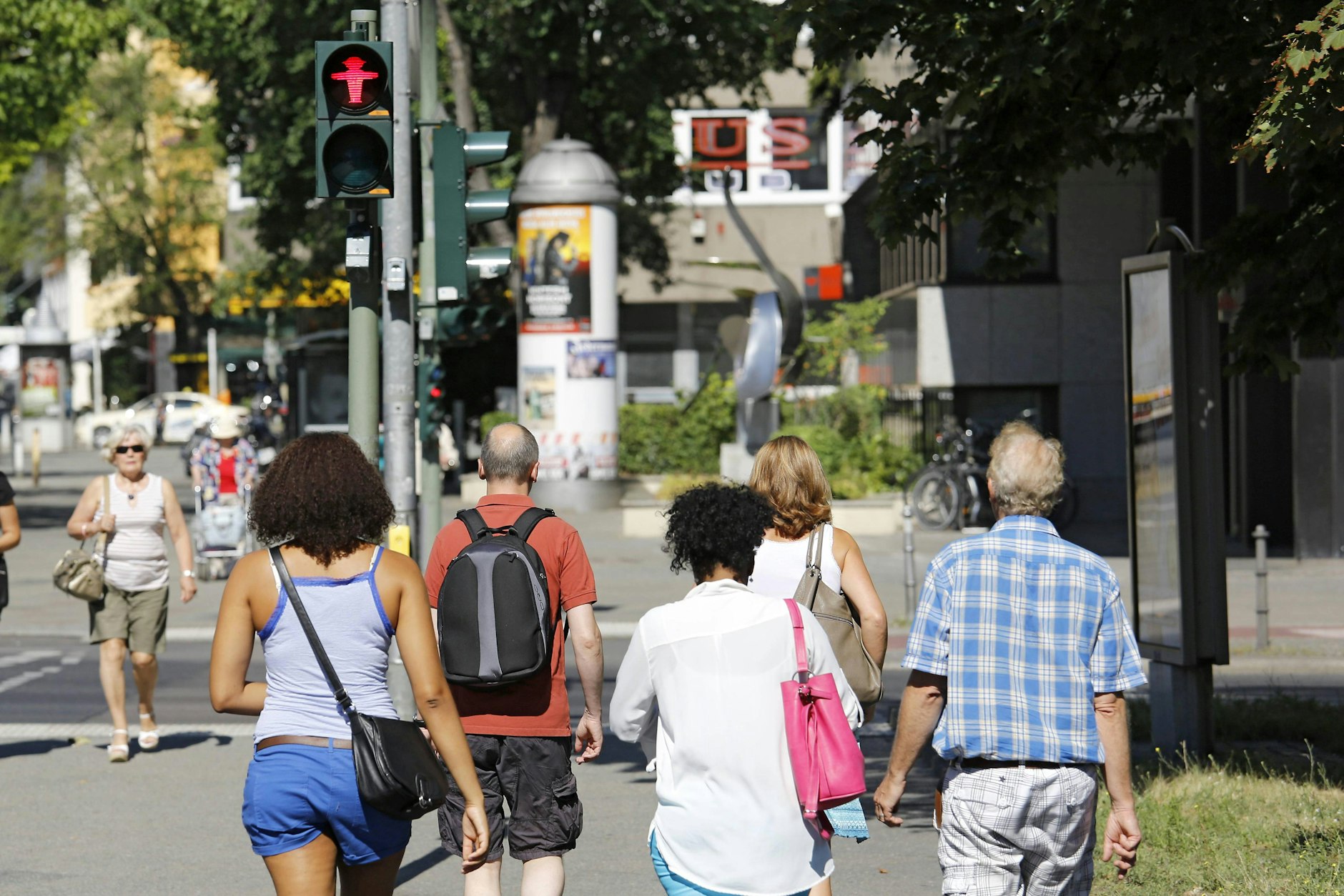 AmpelSchaltung in Berlin GrünPhasen sind für Fußgänger zu kurz
