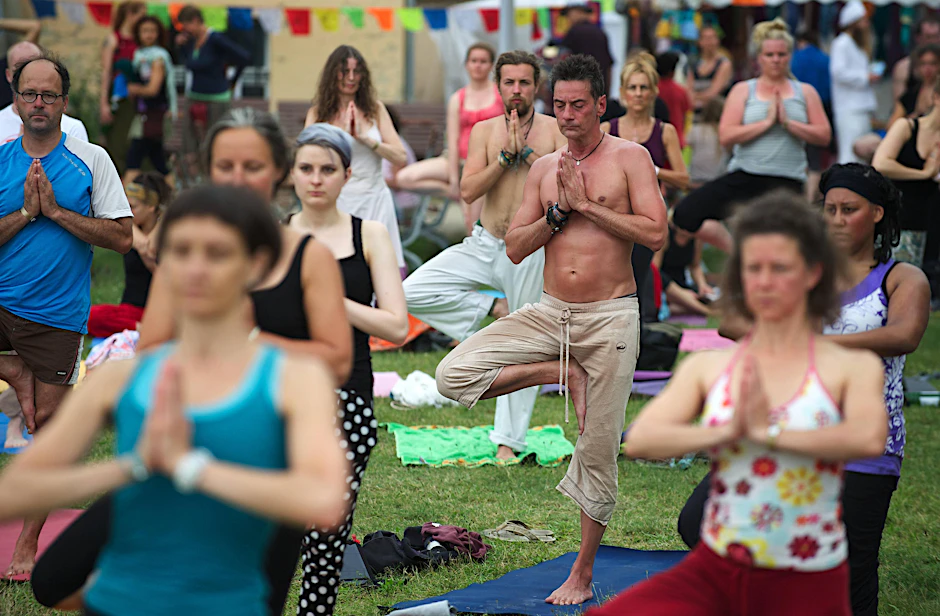 Wir verraten, wo Yoga unter freiem Himmel in Berlin besonders schön ist.