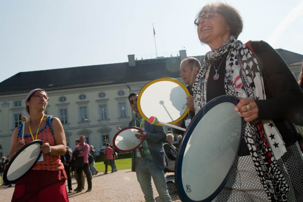 Künstler und Besucher trommelten und tanzten im letzten Jahr gemeinsam.