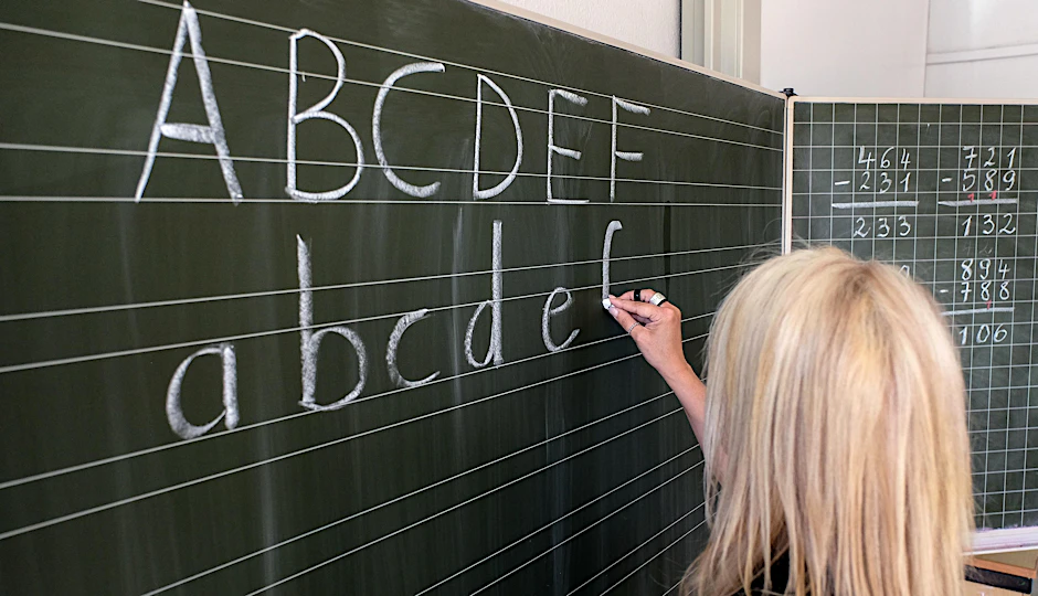 Eine Lehrerin in Berlin (Symbolbild).