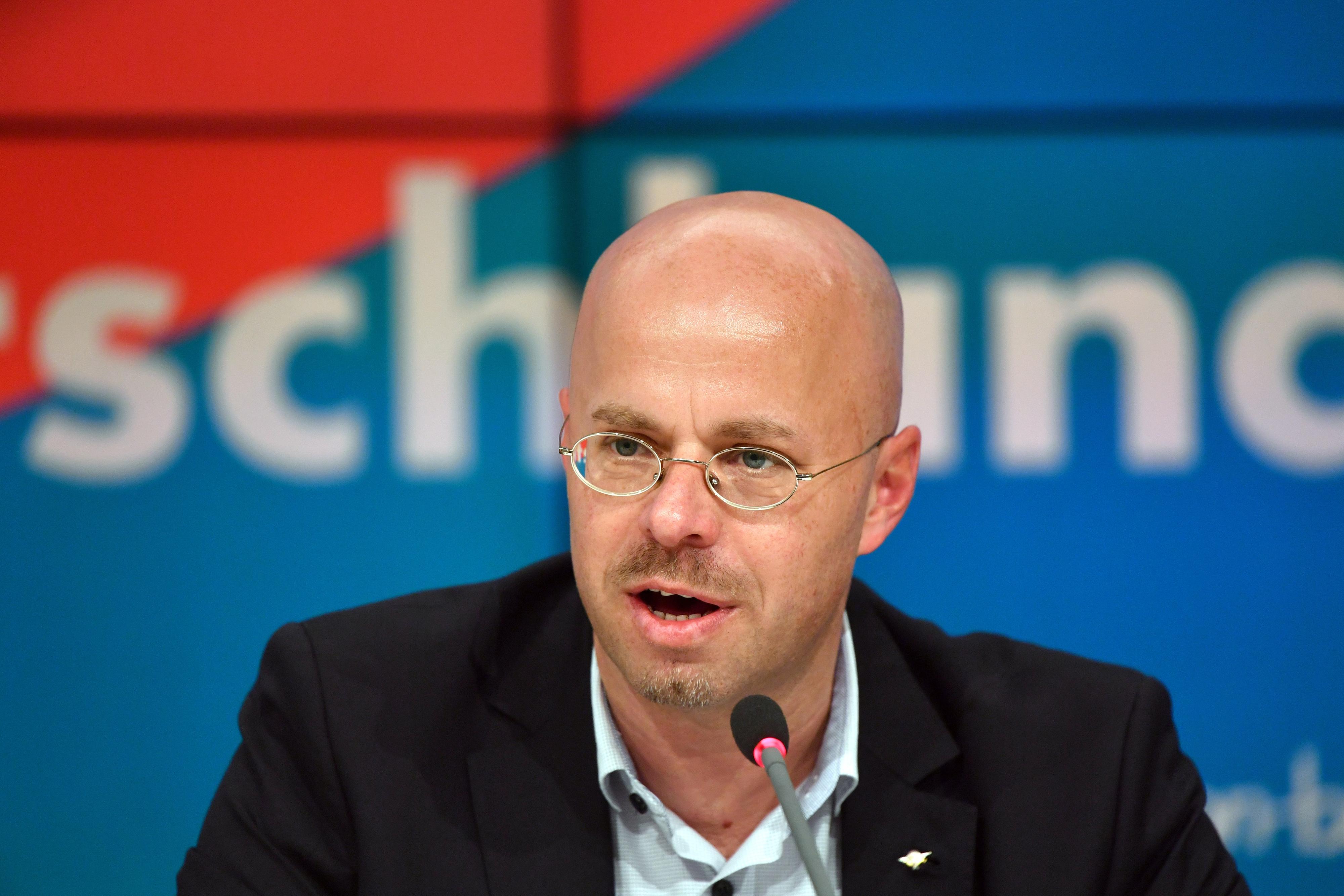 Image - AfD-Spitzenkandidat Andreas Kalbitz war mit NPD-Leuten in Athen