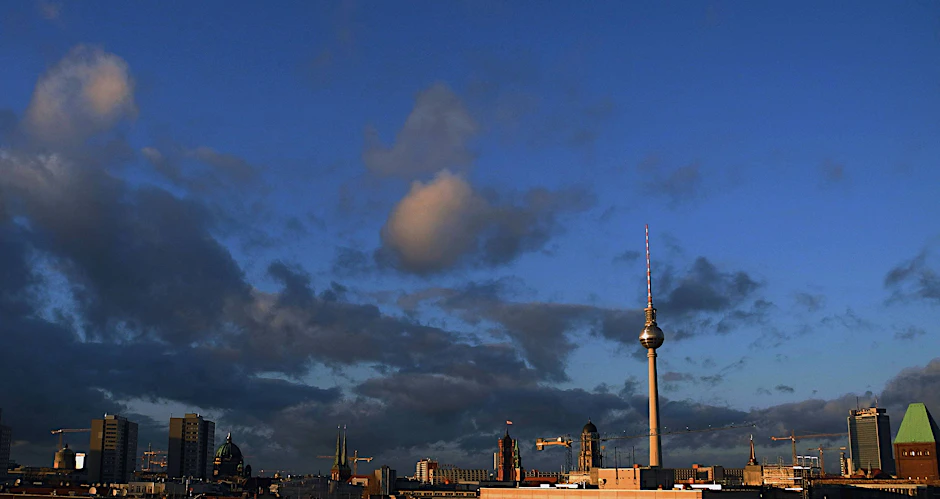 Wolken über Berlin, aber kein Regen. Silvester kann kommen.