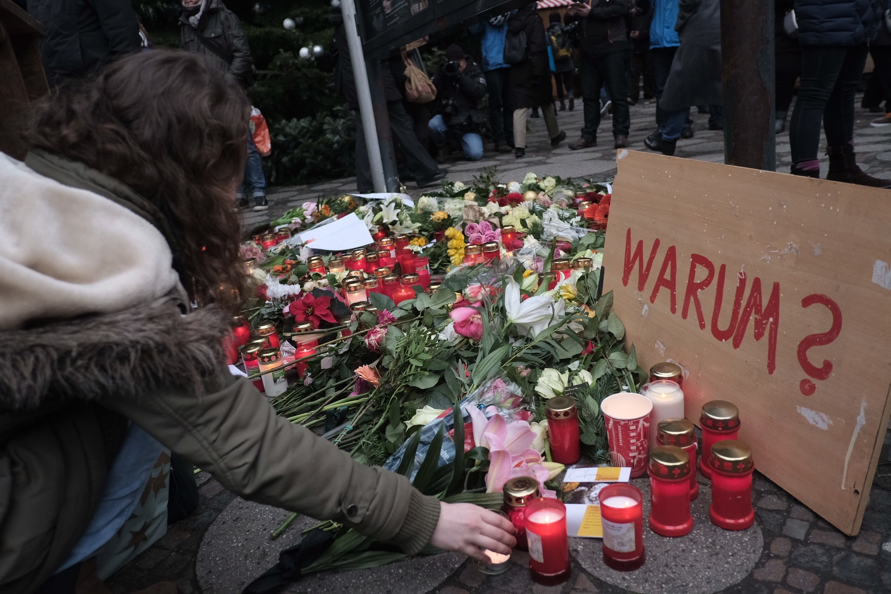 Anschlag am Breitscheidplatz: Charlottenburg-Wilmersdorf fordert