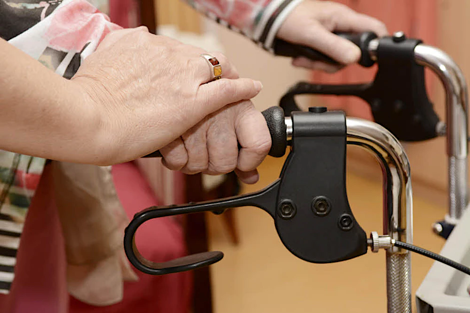 Eine helfende Hand brauchen manchmal auch pflegende Angehörige.