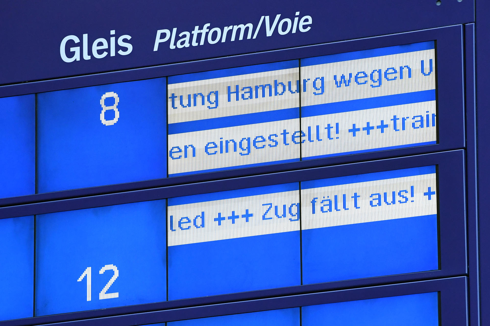 Der Zugverkehr ist eingestellt.