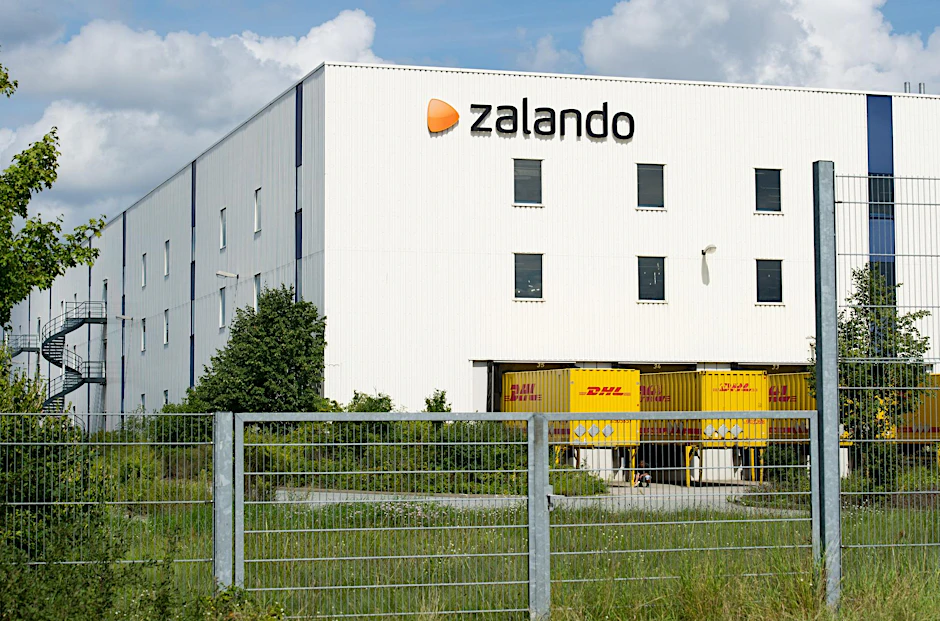 Das Logistikzentrum von Zalando im brandenburgischen Brieselang.