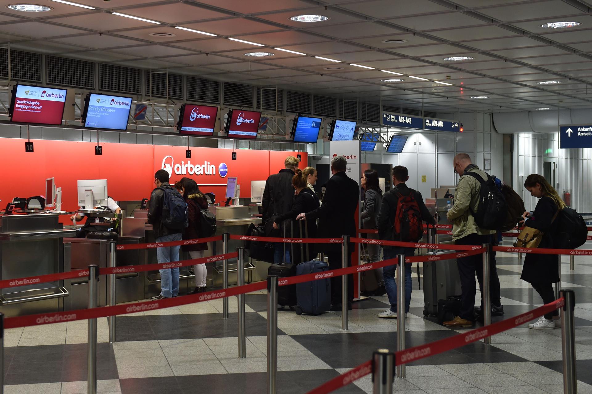 Der letzte Flug mit der Flugnummer AB 6210 ist ausgebucht.