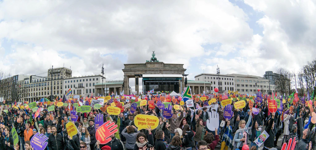 Zeichen gegen rechts: Hier startet am Sonntag die große Anti-AfD-Demo in Berlin