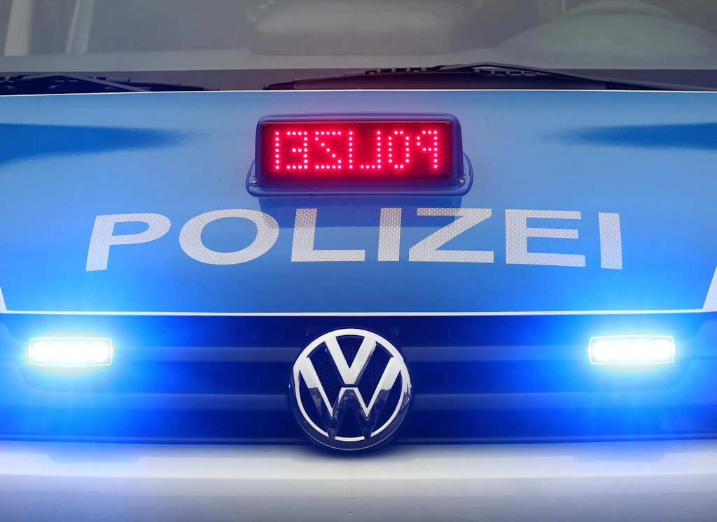 Polizeimeldungen: Radfahrerin bei Abbiegeunfall verletzt