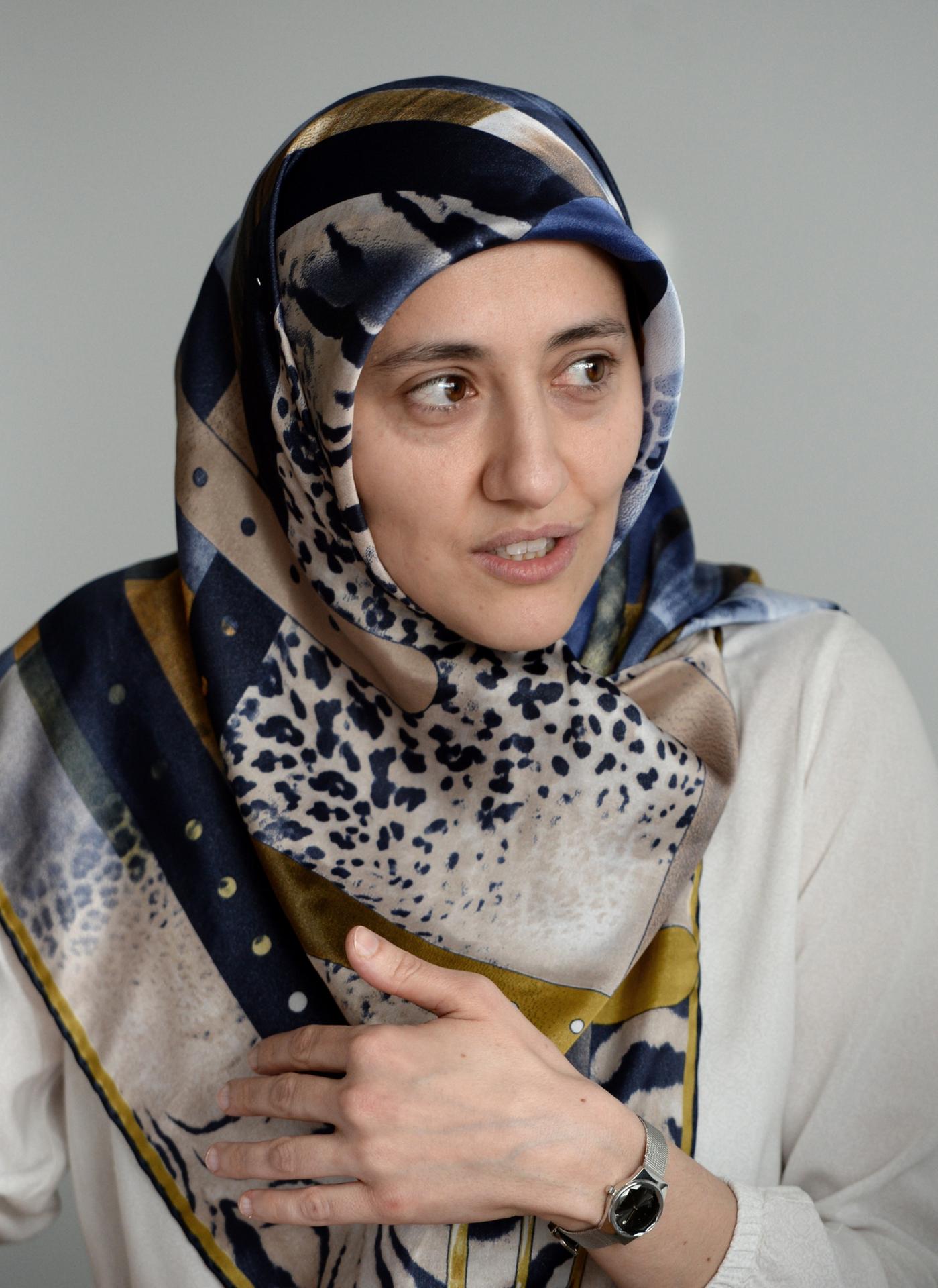 Zeynep Cetin ist für eine Tolerierung des Kopftuchs.