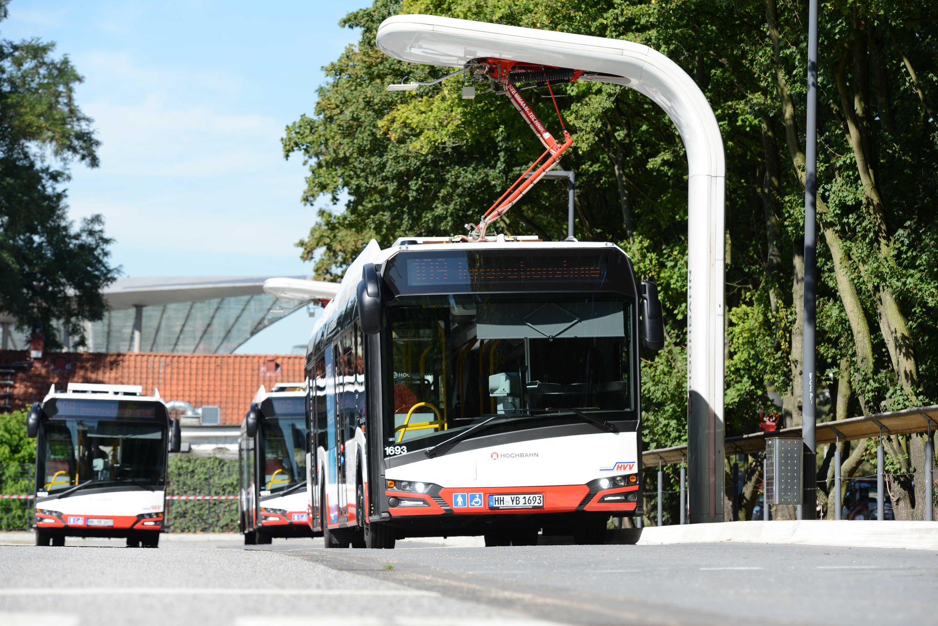 Künftig auch in Berlin? Die Hamburger Hochbahn hat das neue Ladesystem von Siemens schon im Einsatz.