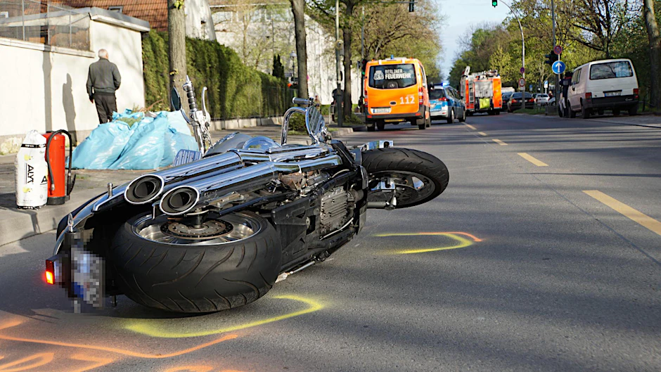 Bei dem schweren Unfall kam am Dienstag ein Mann ums Leben.