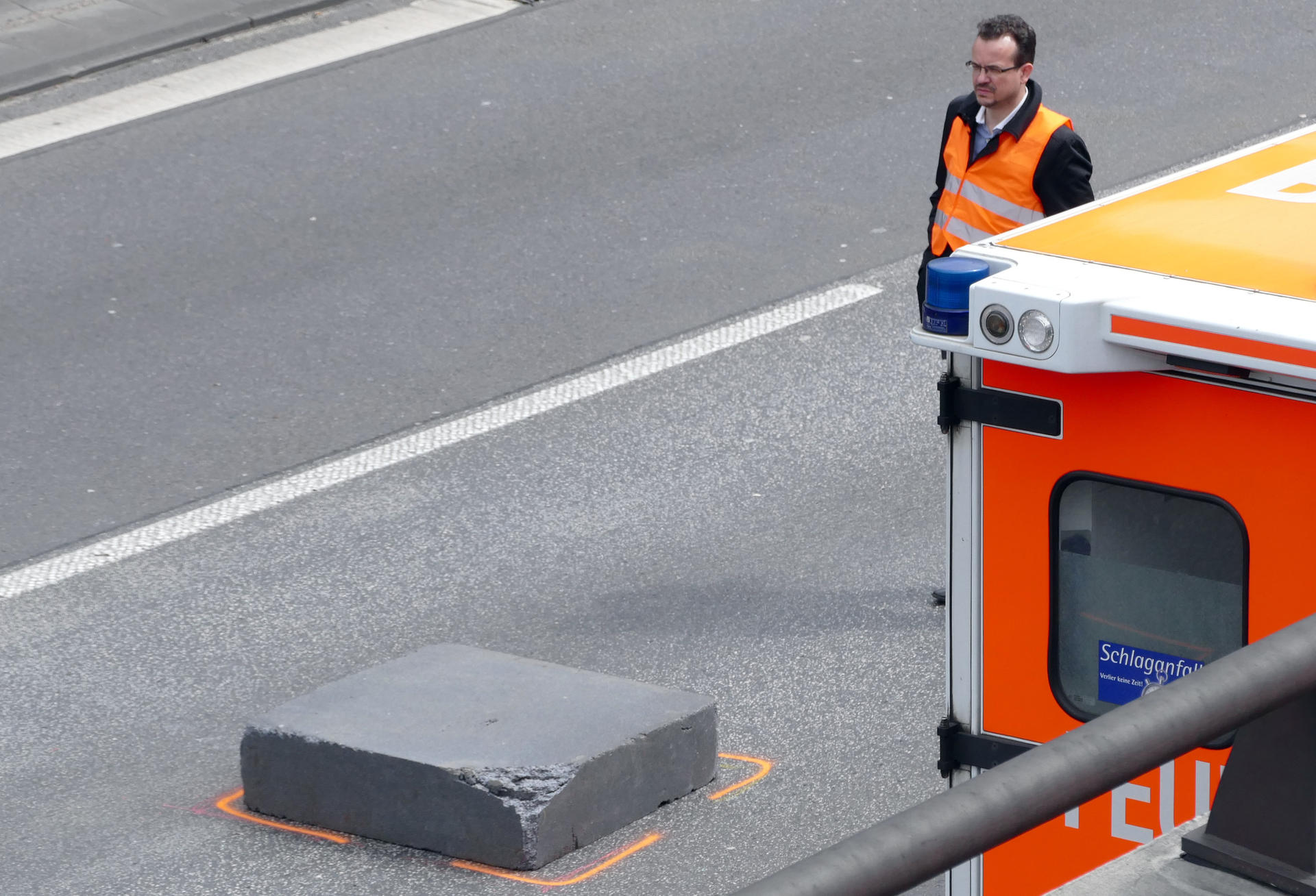 Diese Styroporplatte löste den Unfall aus. 