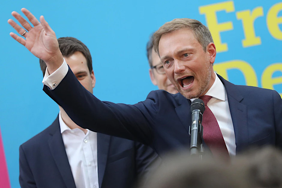 Der Vorsitzende der nordrhein-westfälischen FDP, Christian Lindner, bei der Wahlparty seiner Partei.