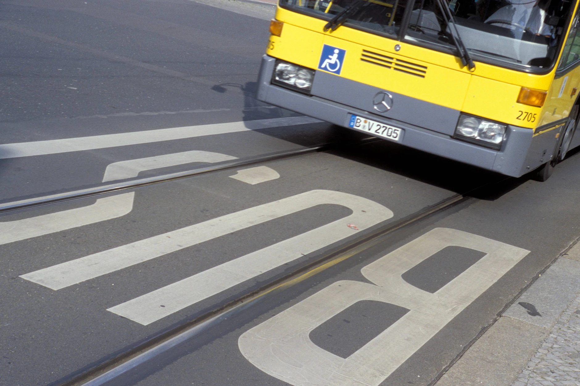 Busspur Pannenstreifen Oder Doch Was Anderes Die Wahrheit Uber Sonderfahrstreifen