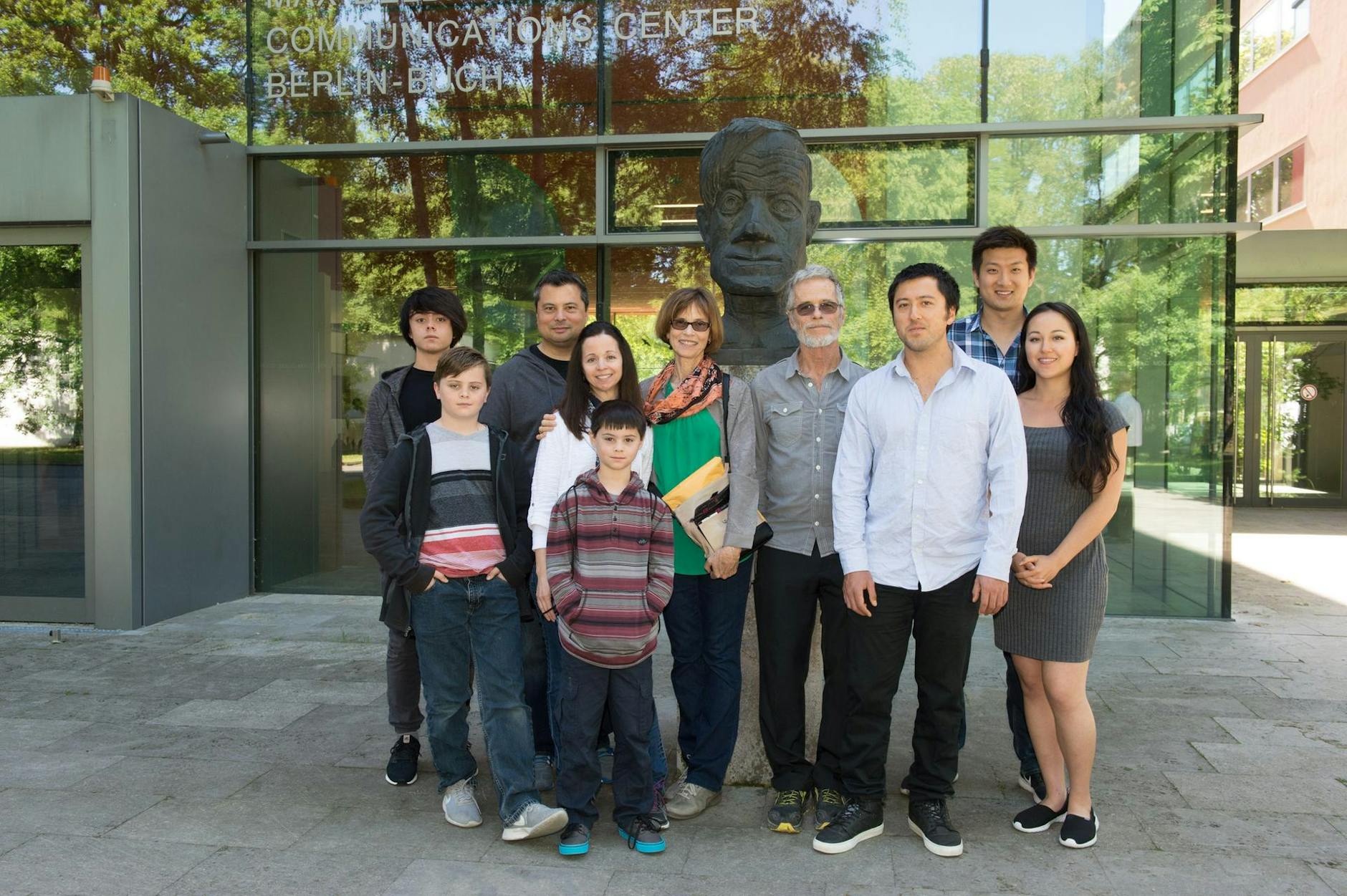 Nobelpreisträger und Biophysiker Max Delbrück Seine Familie ist zurück