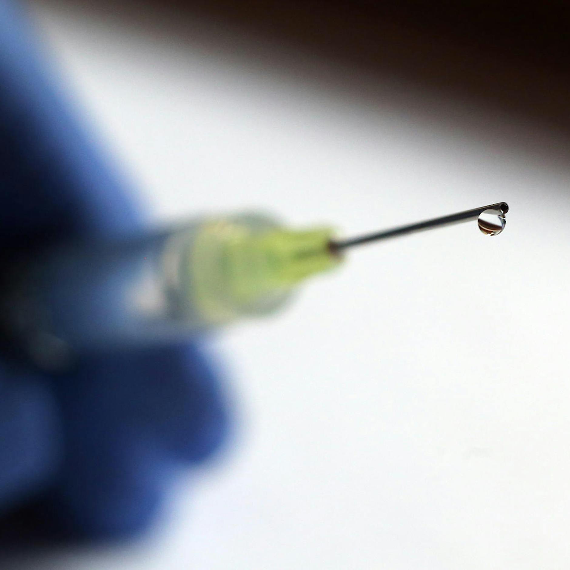 Chemiker zu mRNA-Impfstoff: Welche Folgen haben ungewünschte Proteine?