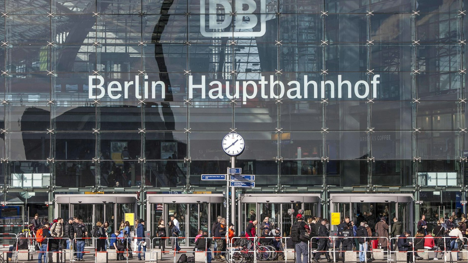 Der Hauptbahnhof in Mitte. Hier passierte der tragische Vorfall.